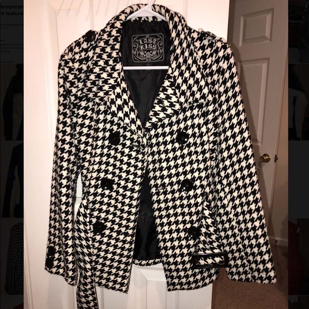 Houndstooth coat